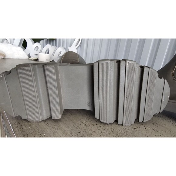 Steve Madden Wayde Tall Leather Lug Sole Boots – Women’s Size 6M – Olive Green - Picture 7 of 8